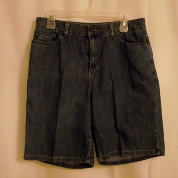 L.L. BEAN Women's, Jean Shorts, Sz 10R,  Blue - Picture 2 of 13